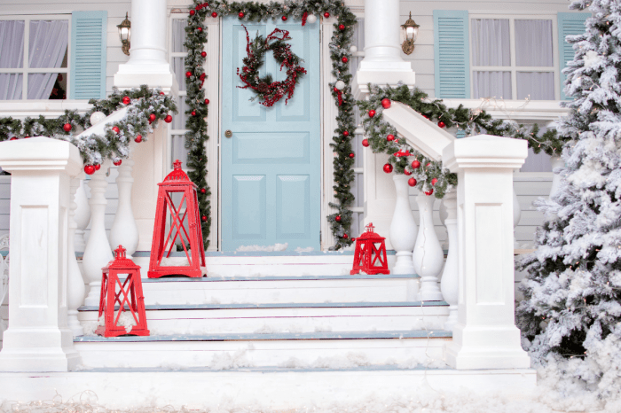 Front porch decor for christmas