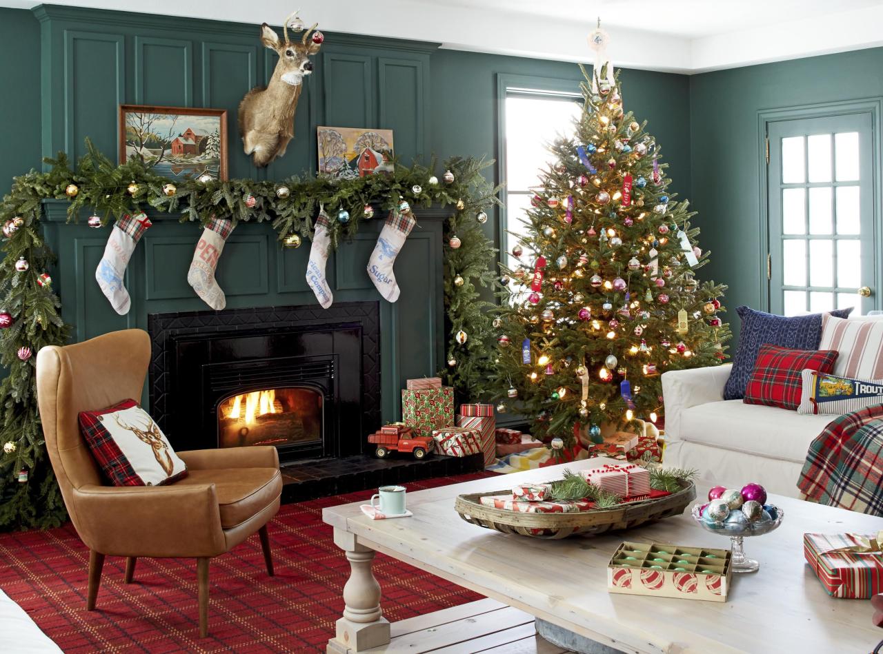 Simple christmas living room decor