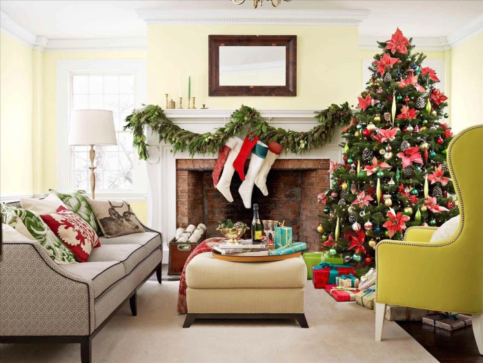 Simple christmas living room decor